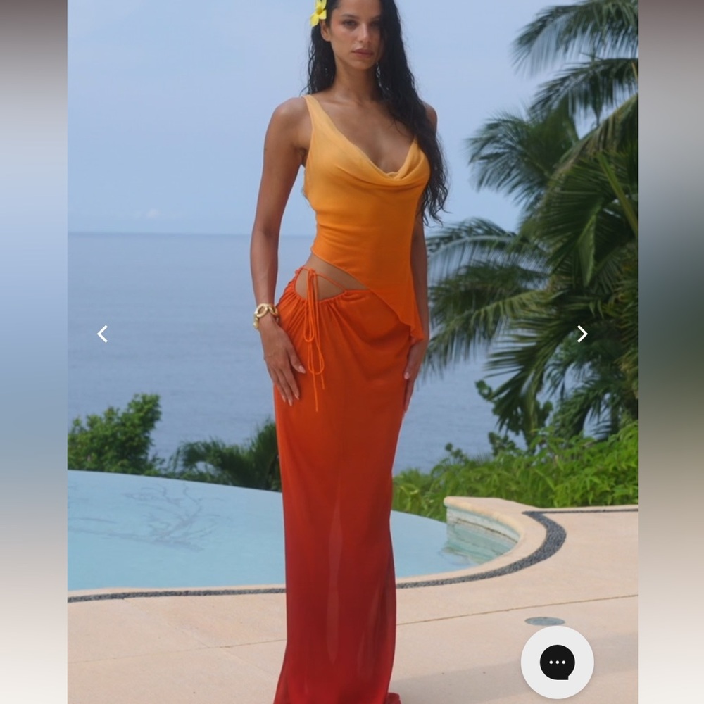 Bydee Odessa Maxi Skirt (XS) and Zunara Top (XS).  Worn one time as a cover up